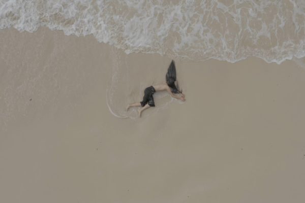 Tong Wenmin, Wave, 2019